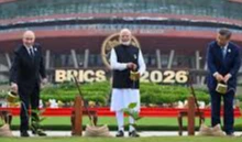 బ్రిక్స్ నేతలతో కలిసి మర్రి చెట్లు నాటిన మోదీ