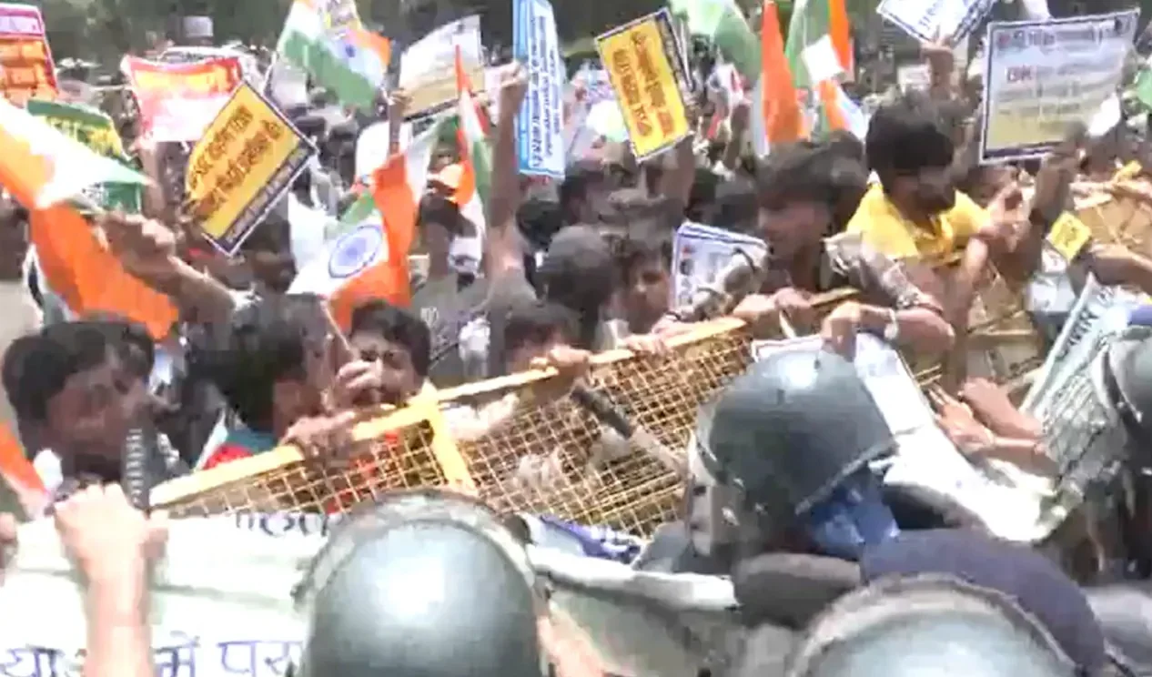70వ BPSC పరీక్ష రద్దు కోసం విద్యార్థుల ఆందోళన