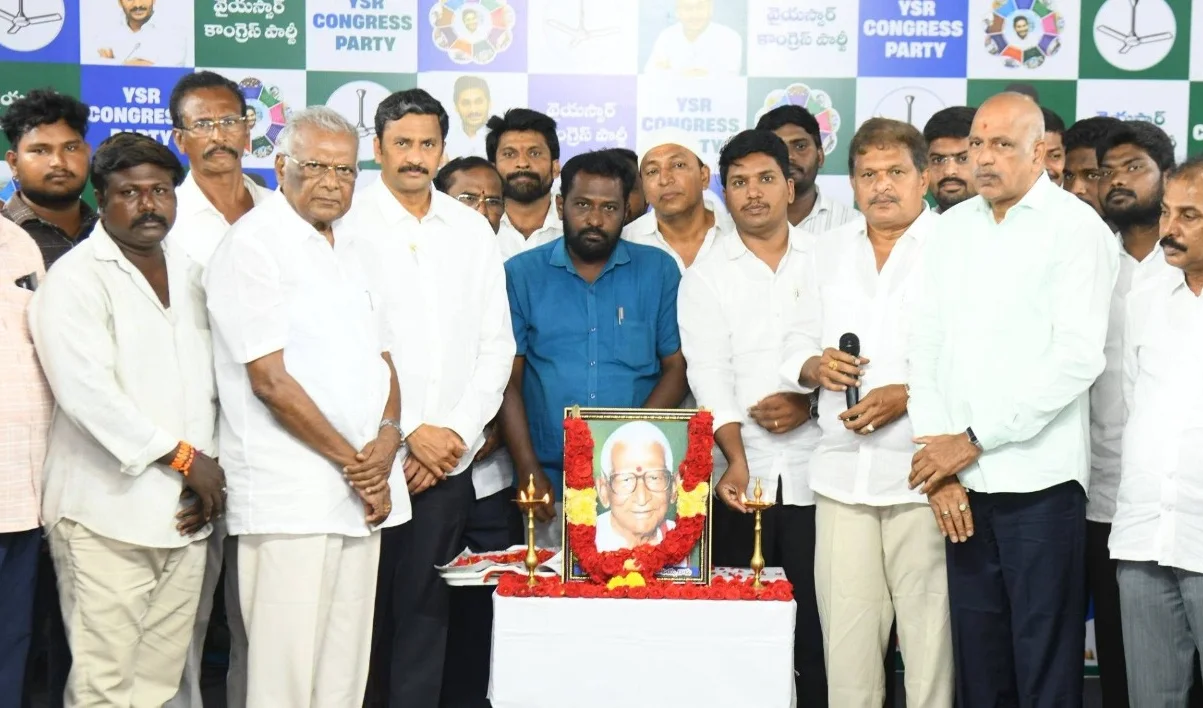చేనేతను ఆదుకున్నది వైఎస్సార్, జగన్‌: వైసీపీ