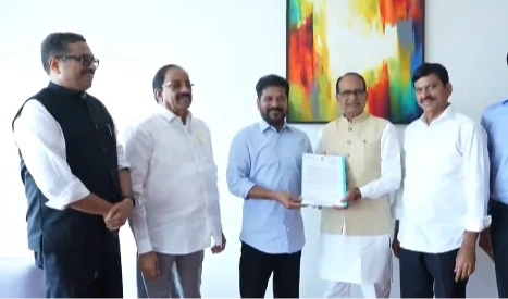 శివరాజ్ సింగ్ చౌహాన్‌తో సీఎం రేవంత్ రెడ్డి భేటీ