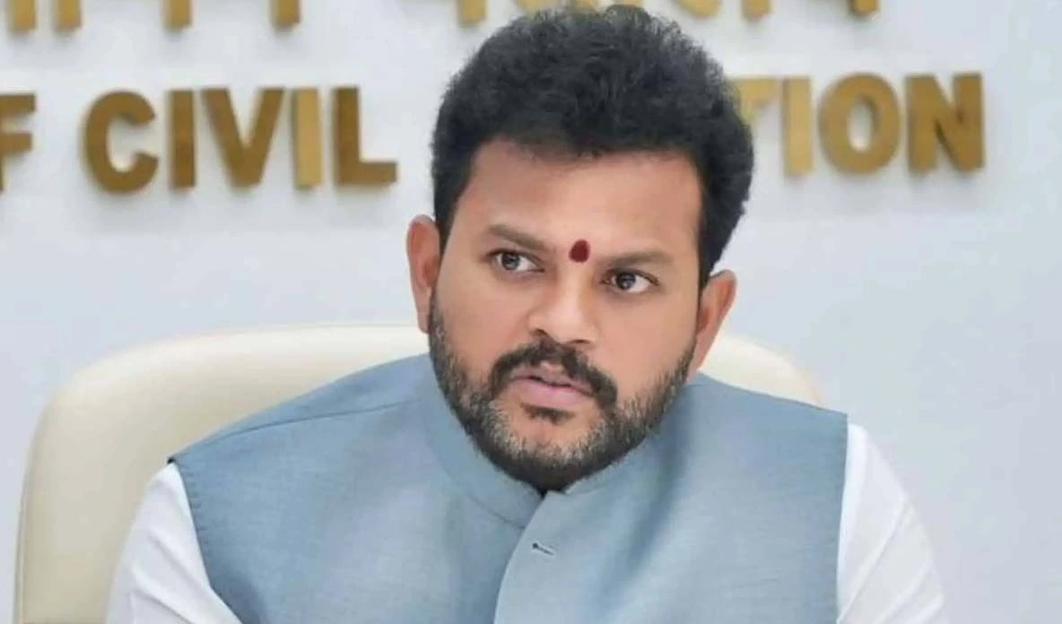 నష్టపరిహారంపై రామ్మోహన్ నాయుడిని నిలదీసిన టీడీపీ నేత