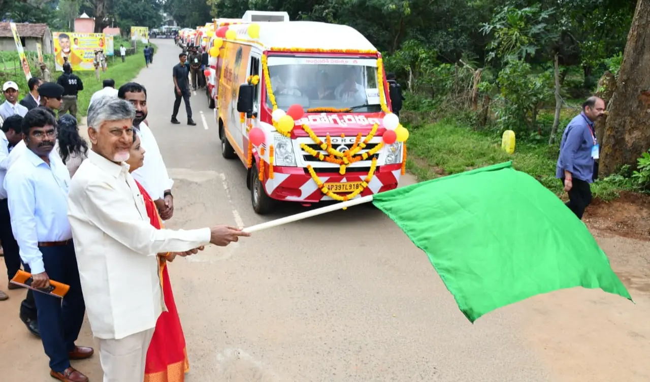గిరిజన ప్రాంతాల్లో సంజీవని సేవలు ప్రారంభించిన సీఎం