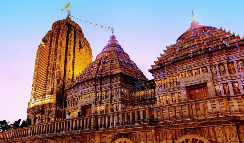 పూరీ జగన్నాథ ఆలయం: ఆశ్చర్యపరిచే విశేషాలు
