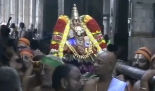 శ్రీరంగంలో నవరాత్రి ఉత్సవాలు.. ఏనుగుల ప్రత్యేక ఆకర్షణ!