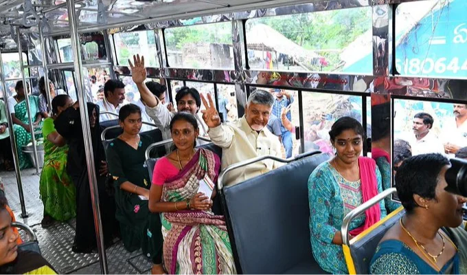 100 కోట్ల ఉచిత ప్రయాణాలు పూర్తి చేసిన ‘స్త్రీశక్తి’