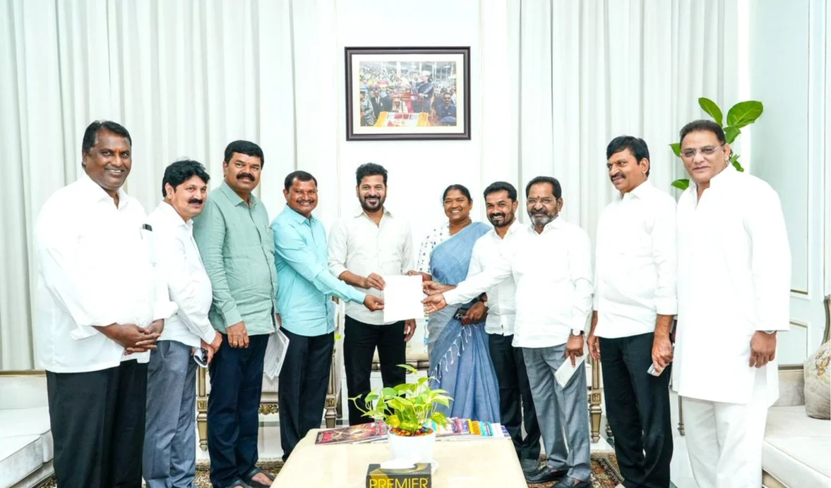 గిరిజన ప్రాంతాలకు 2 వేల ఇందిరమ్మ ఇళ్ల డిమాండ్