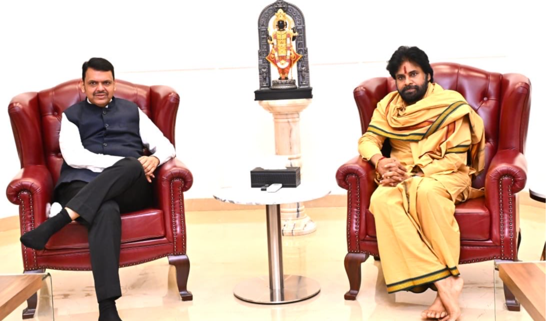 ఫడ్నవీస్‌తో పవన్ భేటీ.. పులుల సంరక్షణపై చర్చ