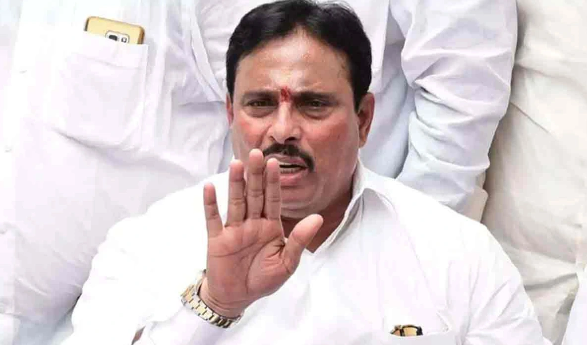దానం నాగేందర్‌పై హైకోర్టు అనర్హత వేటు.. పదవి రద్దు