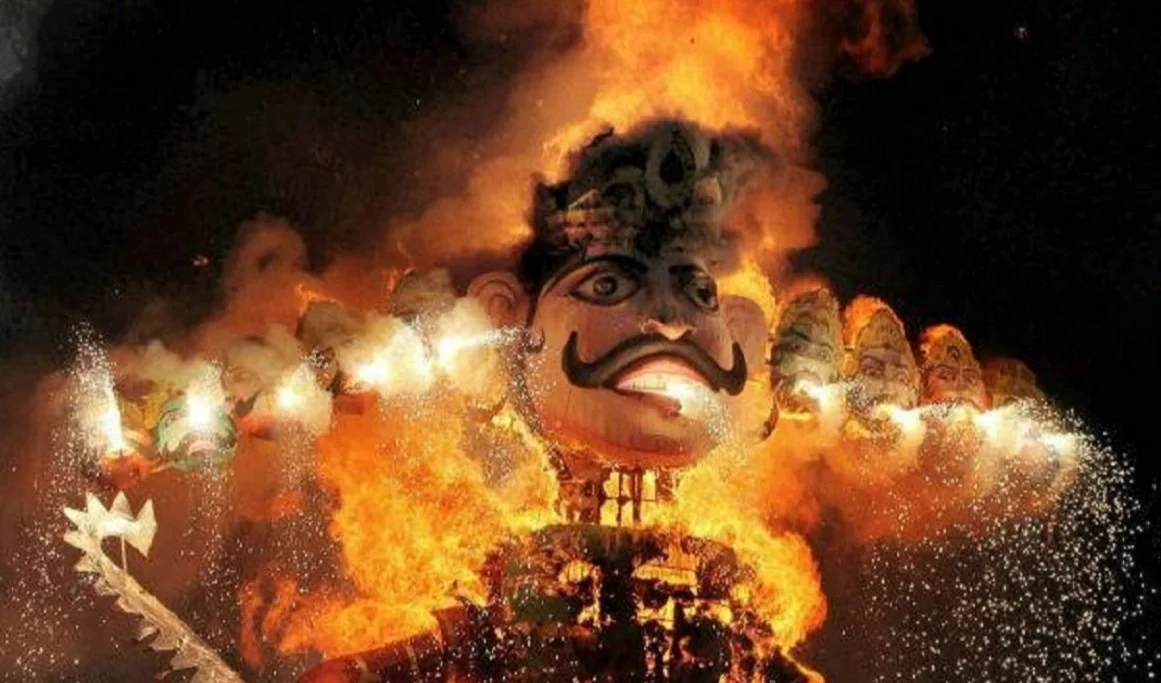 రావణుడి పది తలల వెనుక రహస్యం ఇదే!