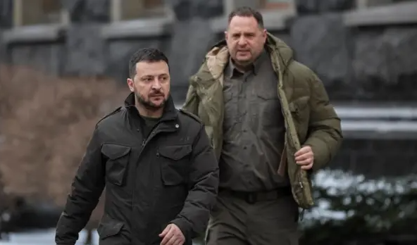 zelensky  : ఉక్రెయిన్ అధ్యక్షుడి అత్యంత కీలక సహాయకుడు యెర్మాక్‌కు ఉద్వాసన – చమురు అవినీతి కేసుతో రాజకీయ తుపాను