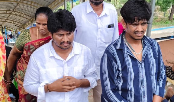 కారుమూరి సునీల్ కుమార్  విడుదల కోసం ప్రత్యేక ప్రార్థనలు