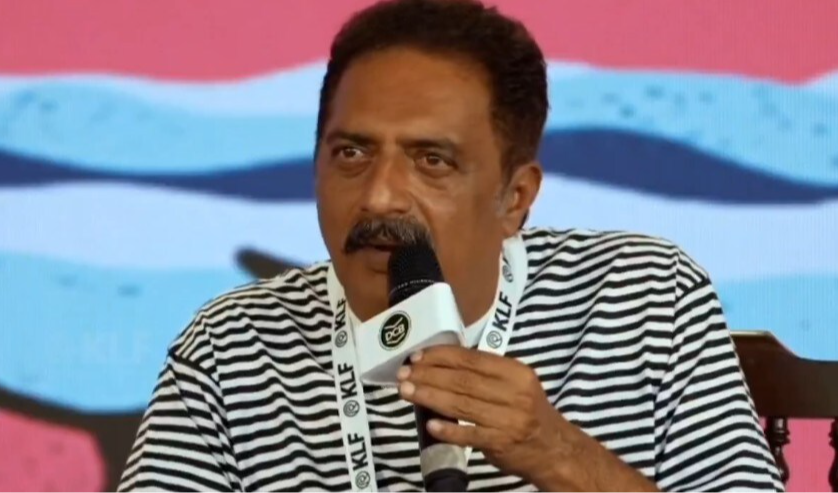 ప్రకాశ్ రాజ్‌కు బెంగళూరు కోర్టు  నాన్-బెయిలబుల్ వారెంట్