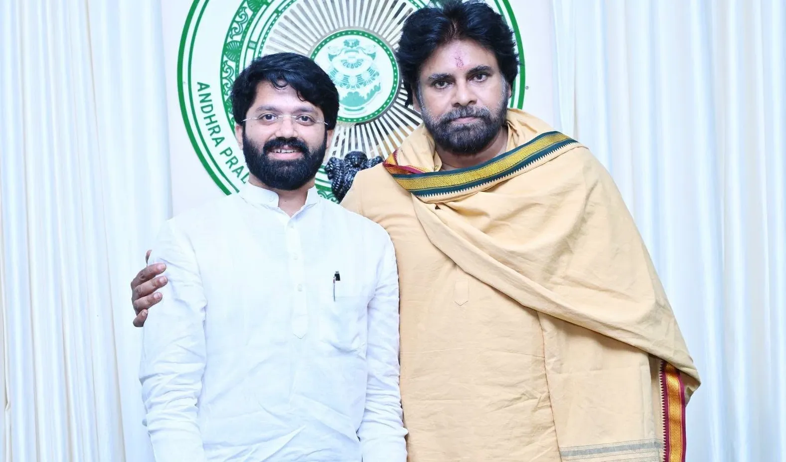 జనసేనలో చేరిన బ్యాడ్మింటన్ క్రీడాకారుడు సీతారామ్