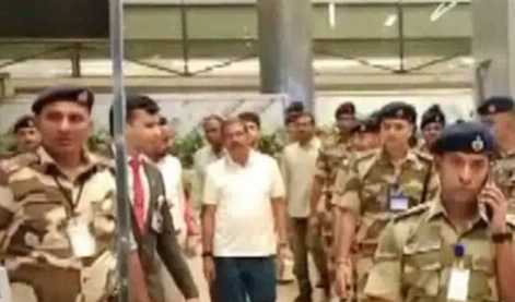 హైదరాబాద్ చేరుకున్న ధర్మేంద్ర ప్రధాన్
