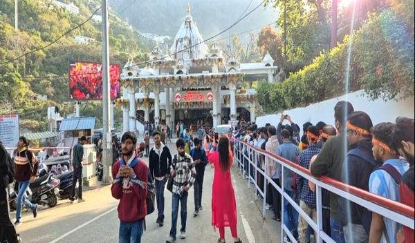 వైష్ణోదేవి యాత్రకు 50 లక్షల మంది భక్తులు