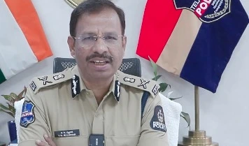 వాట్సాప్ సైబర్ మోసాలపై ఐపీఎస్ సజ్జనార్ హెచ్చరిక