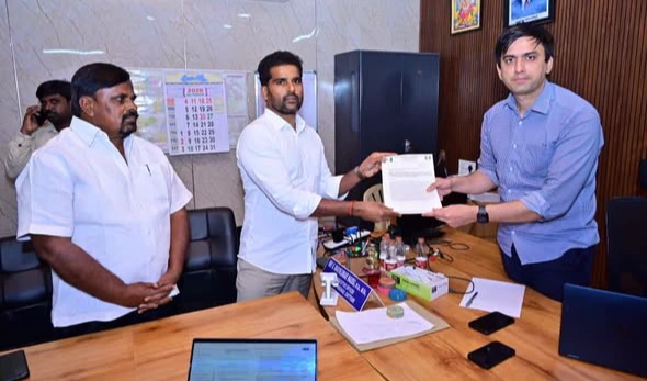 చిత్తూరు జిల్లాలో దాడులపై కలెక్టర్‌కు వైసీపీ ఫిర్యాదు