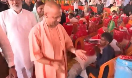 బల్లియాలో వరద ప్రభావిత ప్రాంతాల్లో యోగి ఏరియల్ సర్వే