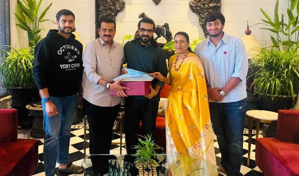 కుమార్తె పెళ్లికి రామ్ చరణ్‌ను ఆహ్వానించిన బండ్ల గణేష్