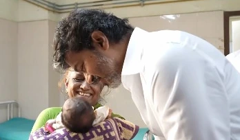 చెన్నై ప్రభుత్వ ఆసుపత్రిలో సీఎం విజయ్ తనిఖీ