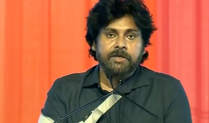 అల్లూరి విమానాశ్రయం విమర్శలకు సమాధానం: పవన్