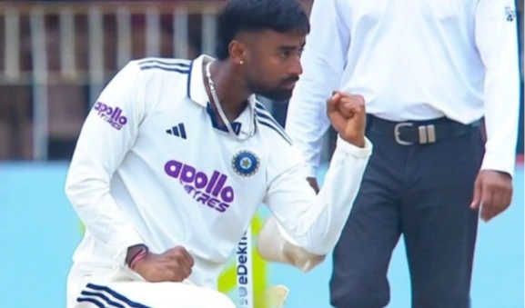 శ్రీలంకలో మానవ్ సుతార్ జోరు.. సిరీస్‌లో ఆరో వికెట్