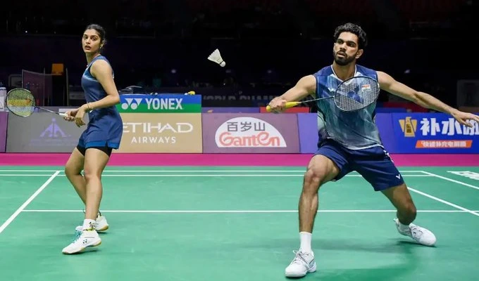 ధ్రువ్‌-తనిషా జోడీ సంచలన విజయం.. క్వార్టర్స్‌కు భారత్!