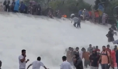 భారీ వర్షాలతో లోనవాలా భుషి డ్యామ్ ఓవర్‌ఫ్లో